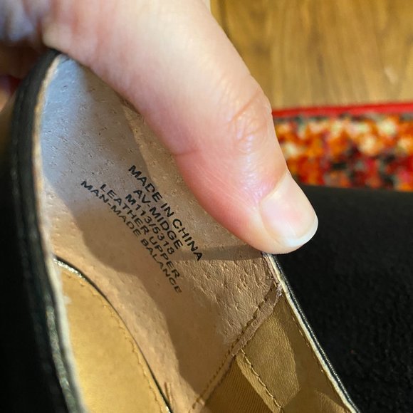 Adrienne Vittadini Black Leather Wedge Ankle Boot 9.5 w/ side zip - Picture 4 of 5